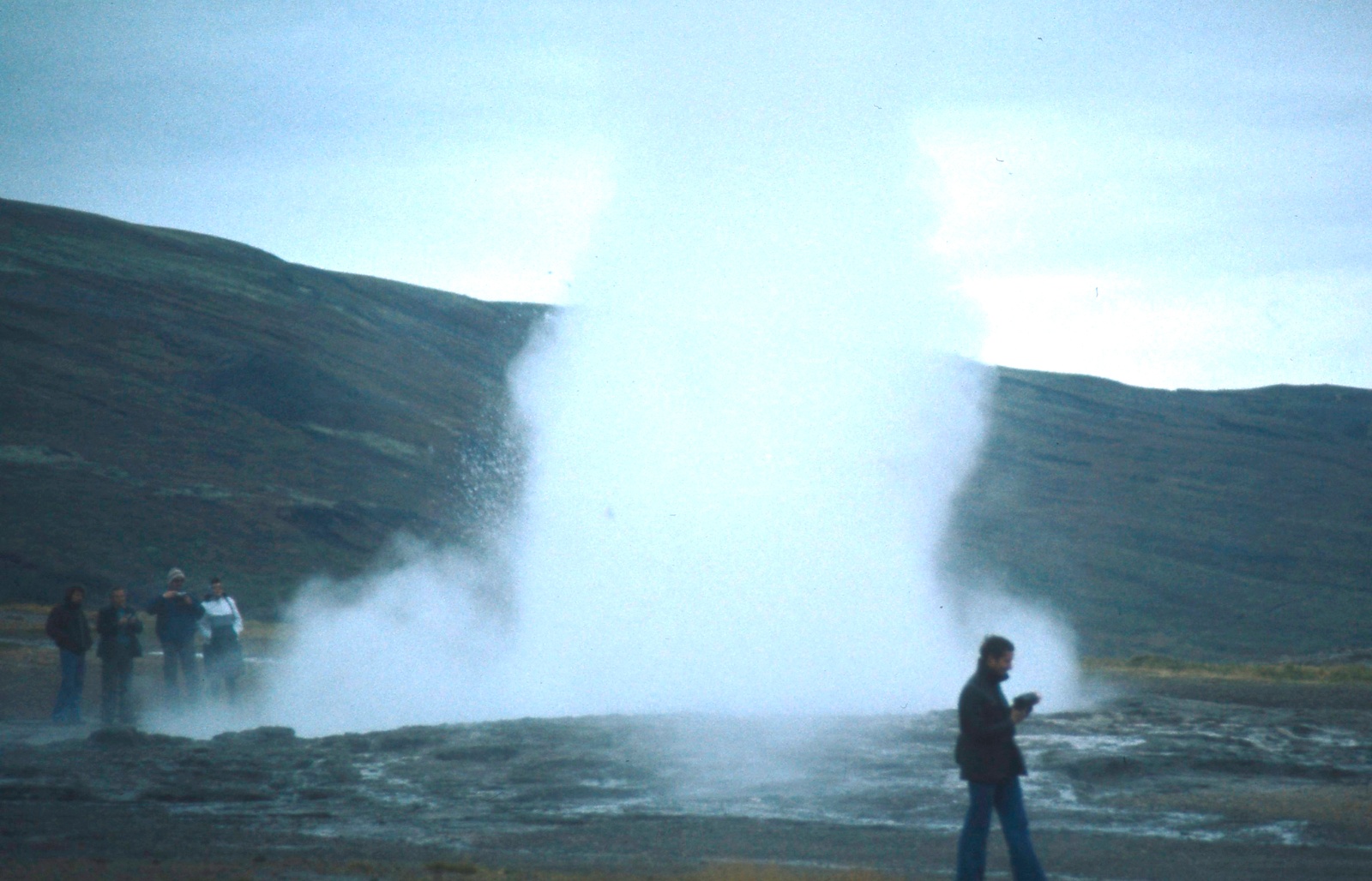 Geyser med Varm kilde